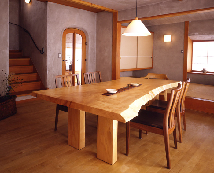 オーダーテーブルを無垢材一枚板天板でつくる｜オーダー家具「家具蔵