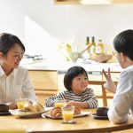 「子供がまだ小さい」からこそ無垢材家具を選ぶべき理由とは？